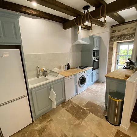 3-Bed Stone House Private Wild Garden Sarlat Centre * Сарла-ла-Канеда