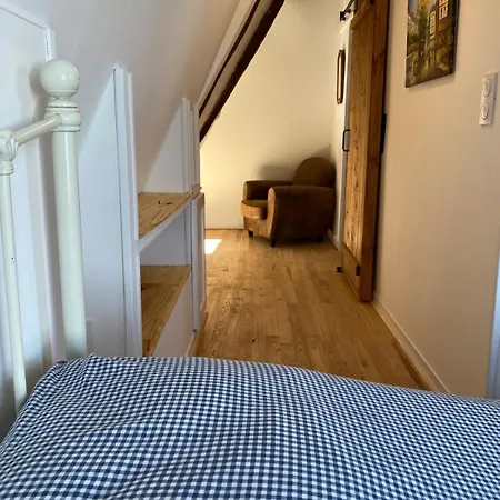 3-Bed Stone House Private Wild Garden Sarlat Centre