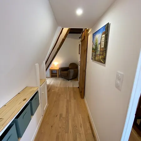 3-Bed Stone House Private Wild Garden Sarlat Centre