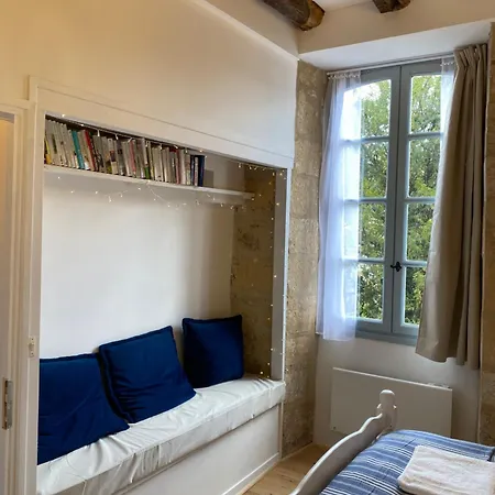 3-Bed Stone House Private Wild Garden Sarlat Centre *