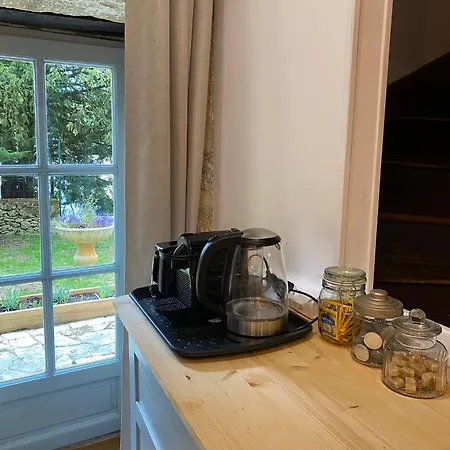 3-Bed Stone House Private Wild Garden Sarlat Centre Дом отдыха