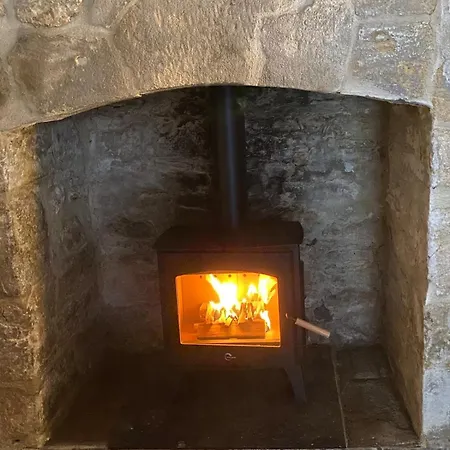 3-Bed Stone House Private Wild Garden Sarlat Centre Дом отдыха *